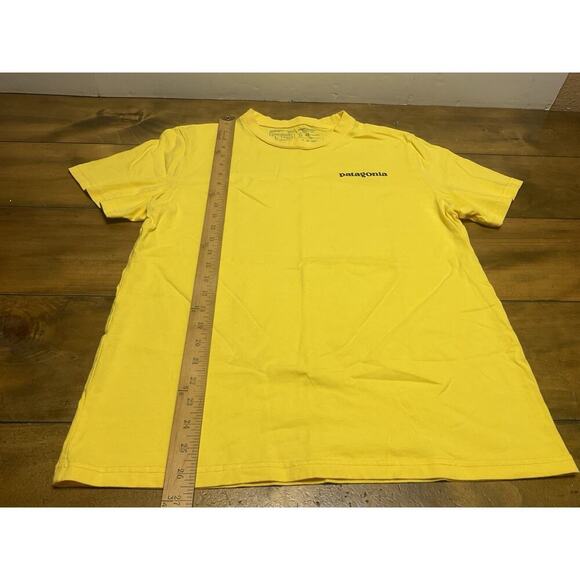 Patagonia Mens Yellow Logo Responsibili Tee Size Large - Picture 4 of 7